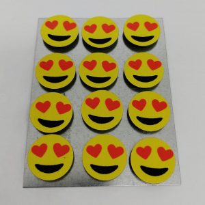 Botões Magnéticos (Imã) Emoji Coração com 12 Unidades