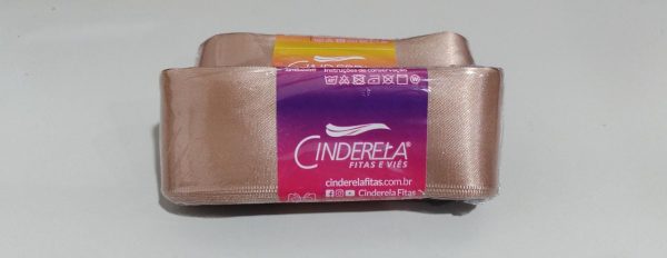 Fita Presente Cetim Cinderela Chocolate 026 38mm N°9 Rolo 10 Metros